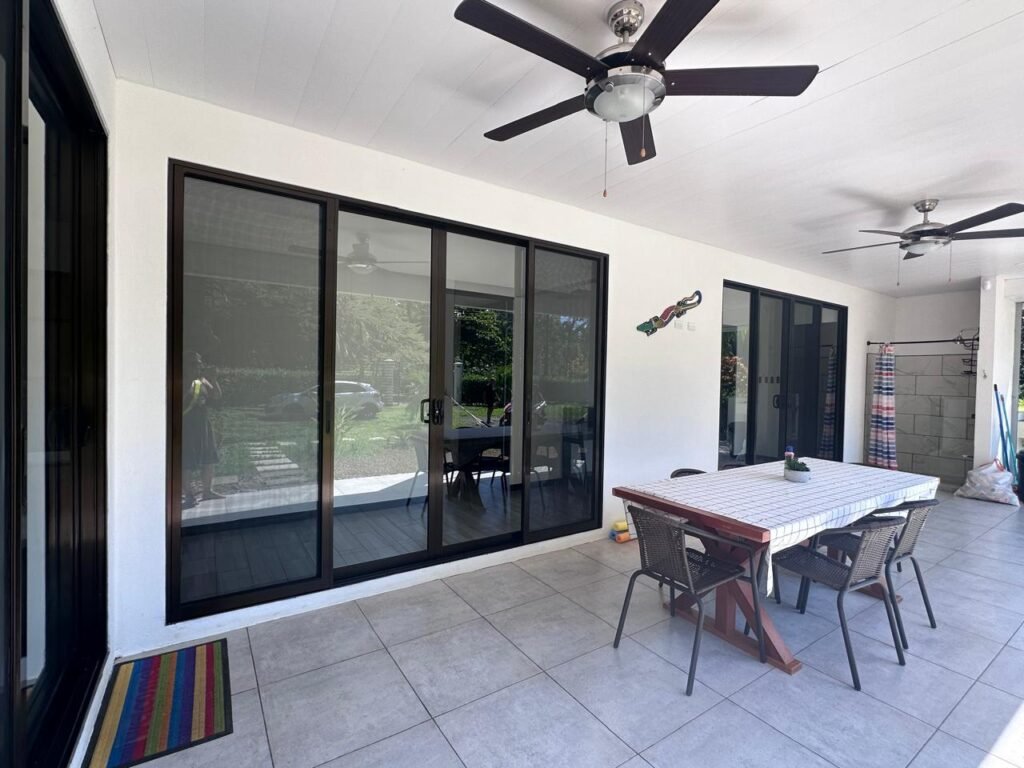 WhatsApp Image 2025-11-04 at 10.04.01 PM (1)