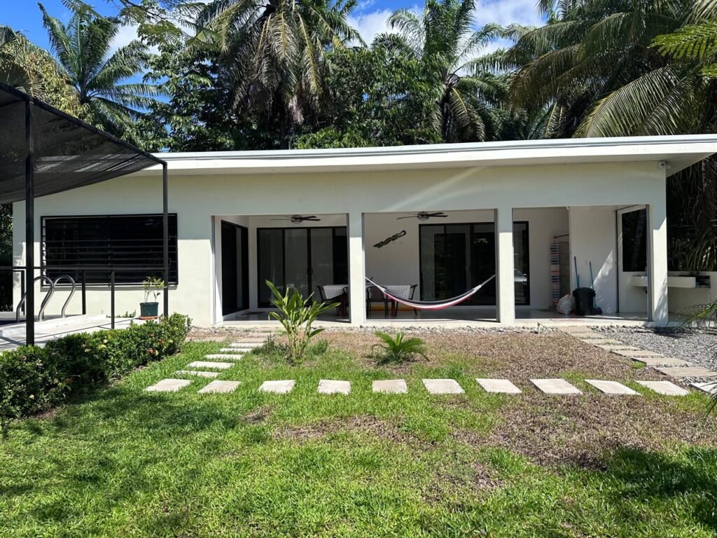 WhatsApp Image 2025-11-04 at 10.36.44 PM (2)