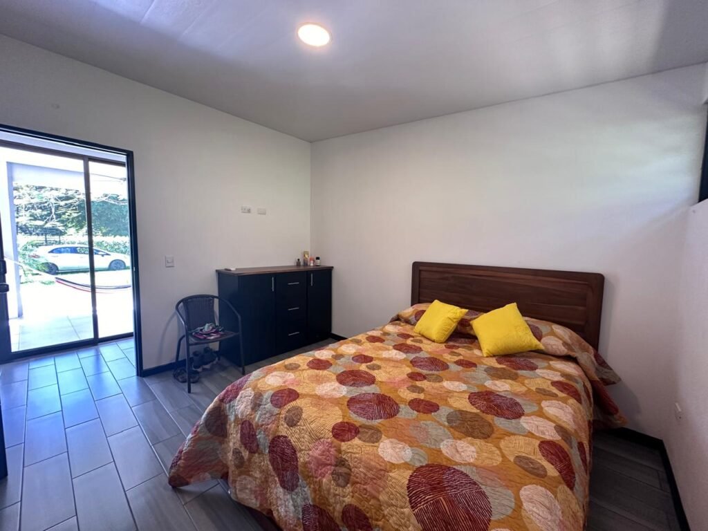 WhatsApp Image 2025-11-04 at 10.36.48 PM (1)