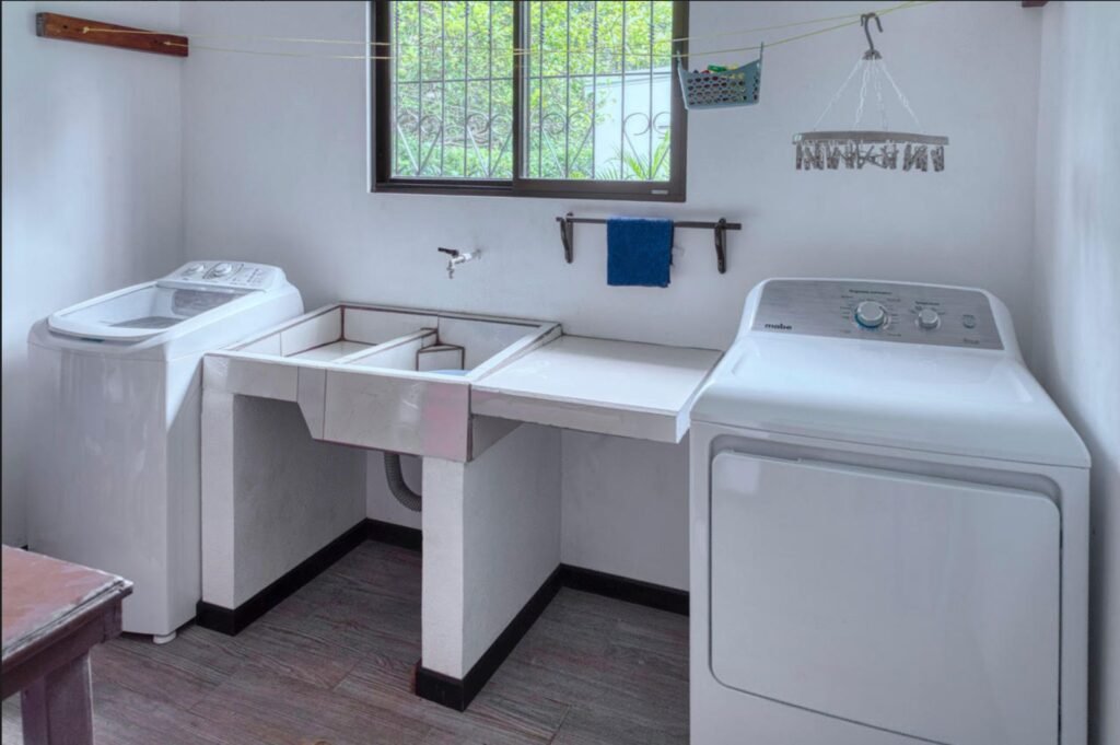 WhatsApp Image 2025-11-04 at 9.44.12 PM (1)